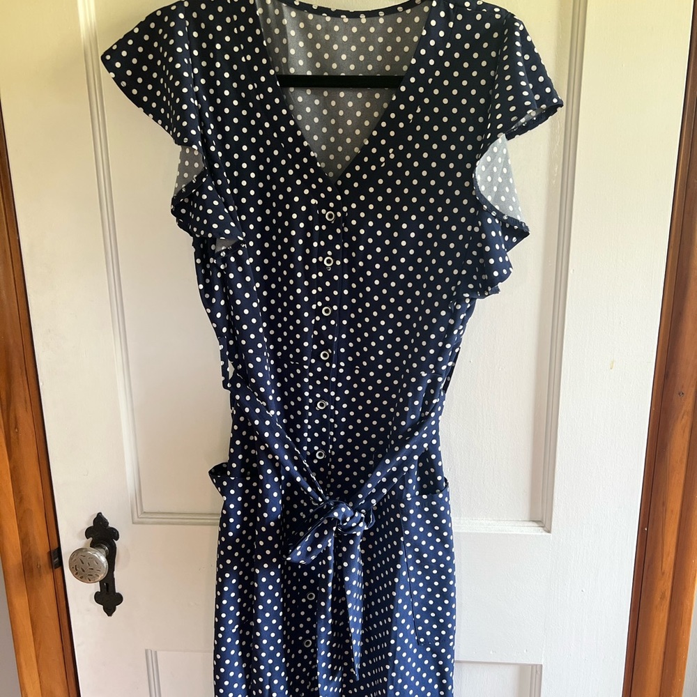 Pin-up style dress with pockets